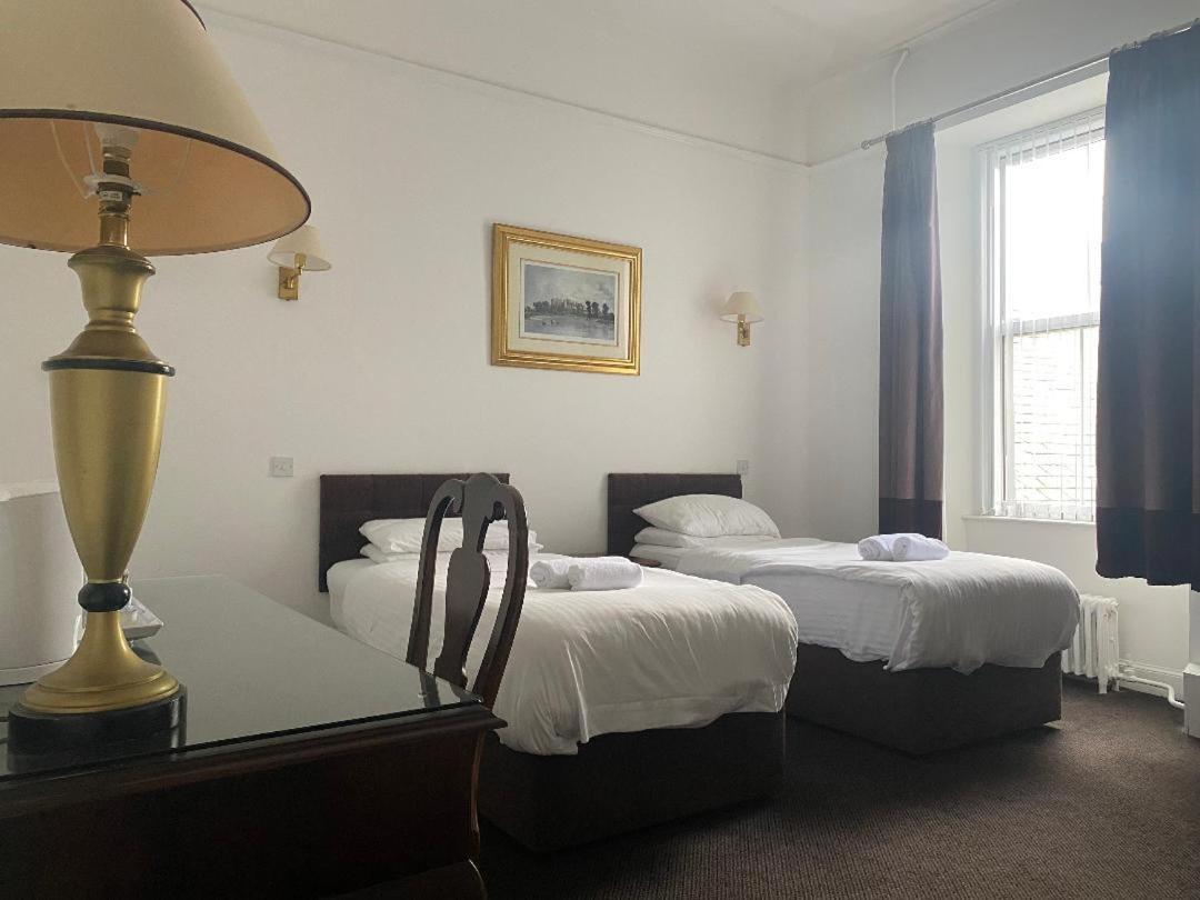 Argyll Arms Hotel แคมป์เบลทาวน์ ภายนอก รูปภาพ
