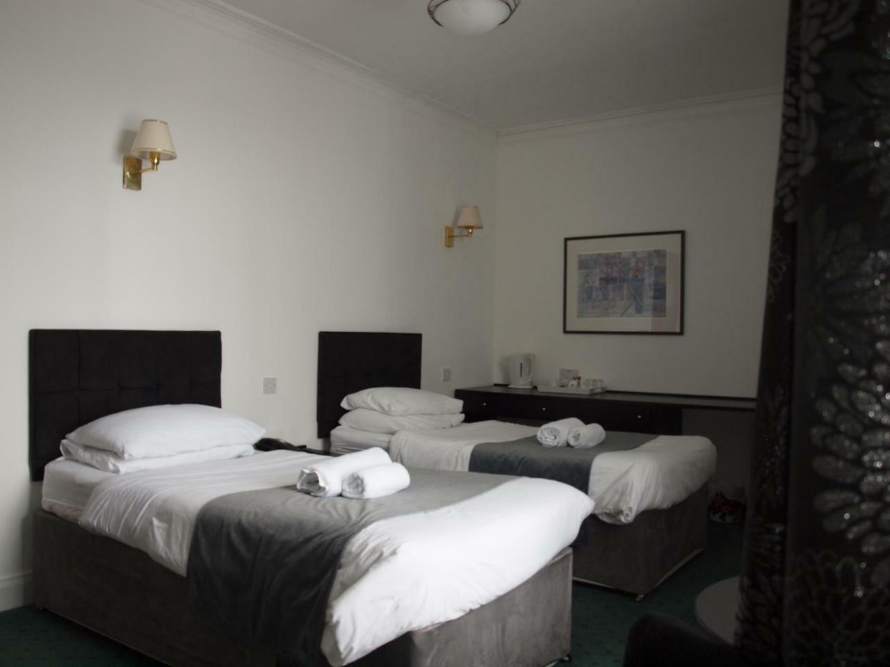 Argyll Arms Hotel แคมป์เบลทาวน์ ภายนอก รูปภาพ